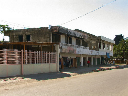 ディリの建物’０３Ａ.jpg