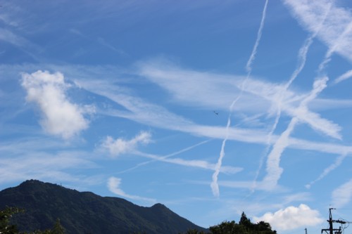 飛行機雲