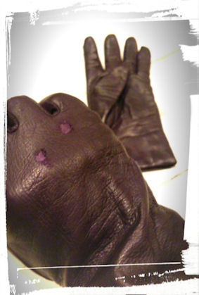 穴あき・・SERMONETA GLOVES