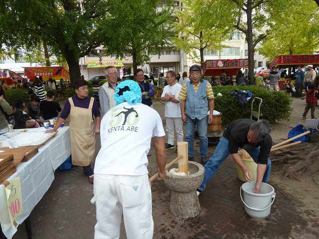 戦艦大和の主砲と同じ日本一の太巻き　広島・呉市　平成24年11月4日 6