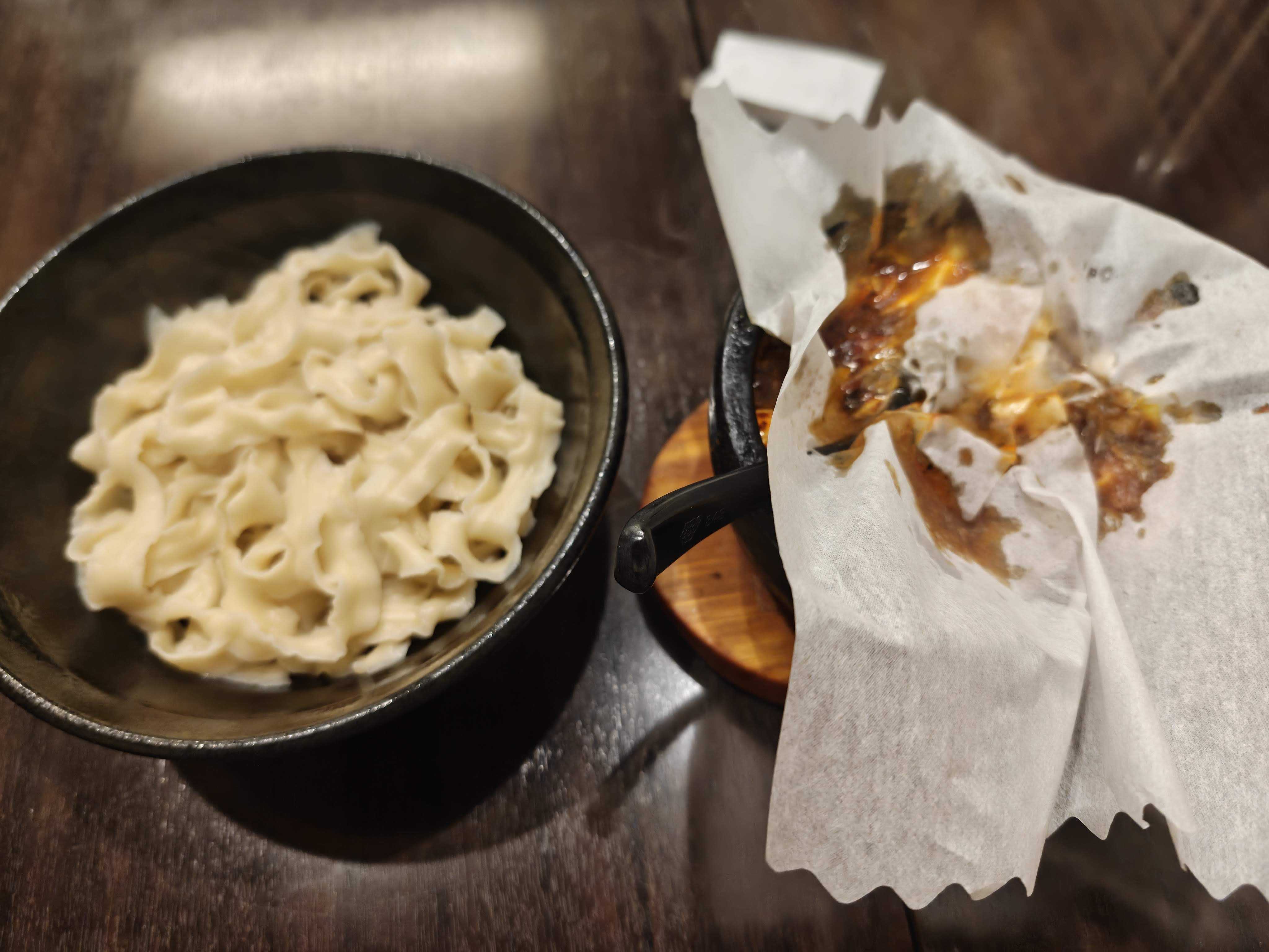 虎ノ門・西新橋ひとりランチ　味覚　味覚石焼 麻婆刀削麵