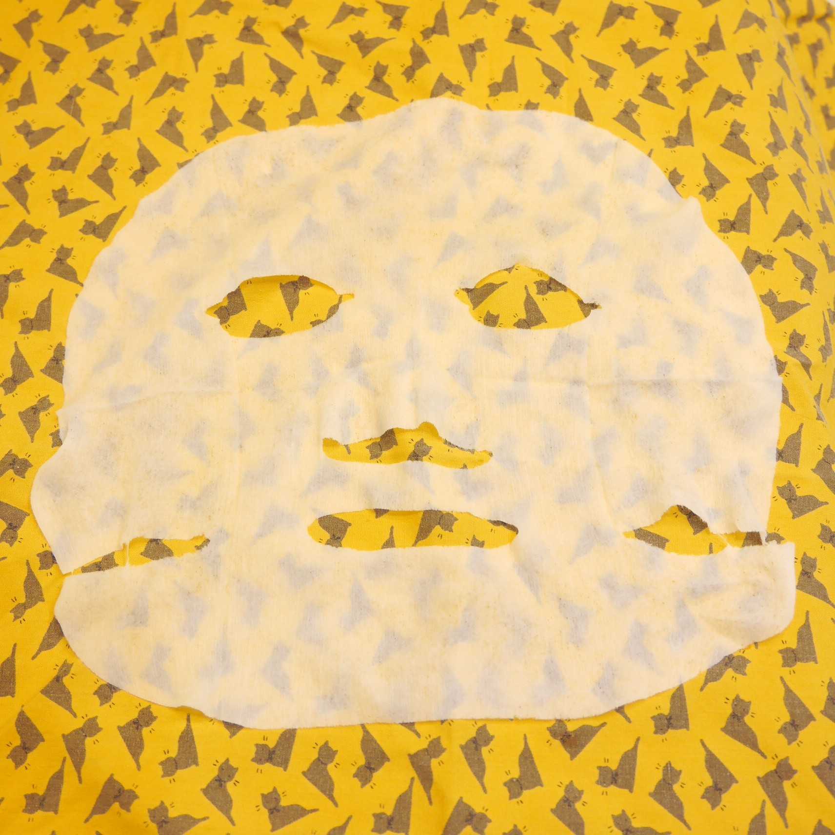 サボリーノ メガショット 朝用ツヤピールマスク CC_マスク_平置き