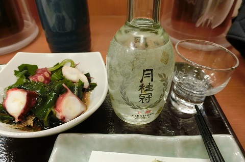 日本酒とタコ.jpg