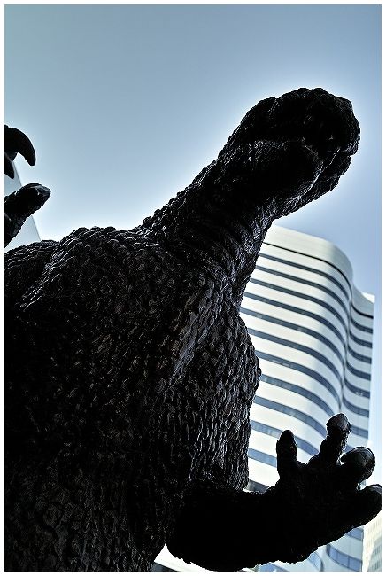 朝のゴジラ
