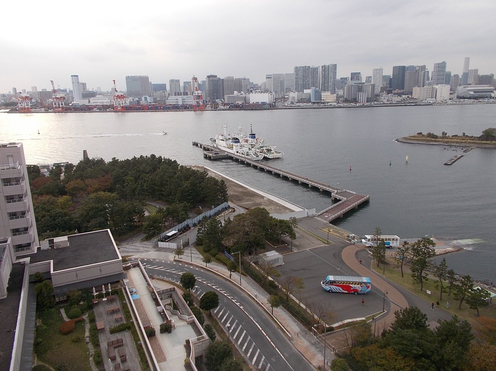 ヒルトン東京お台場 スイートルーム1424号室からの景色 ラスベガス ロサンゼルスの旅 楽天ブログ