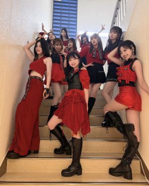 やくも273　北川莉央＆小田さくら＆石田亜佑美＆櫻井梨央 ONE PLUS ONE櫻井梨央×北川莉央「Only you」 - YouTube