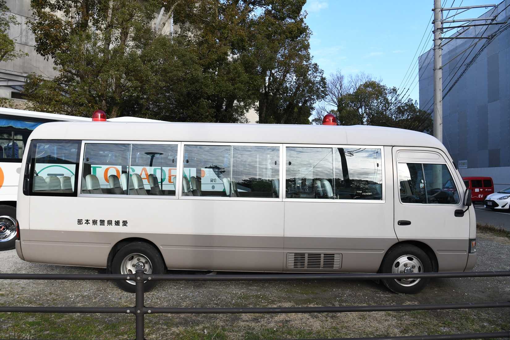 コースター中型輸送車（警察本部） | 愛媛県警察車両撮影同好会松山本部 - 楽天ブログ