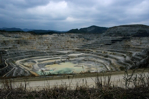 59.石灰石の露天掘り