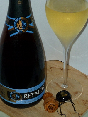 Anecoop Reymos Brut NV glass.jpg