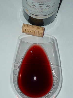 Ch.Cafol 2005 glass.jpg