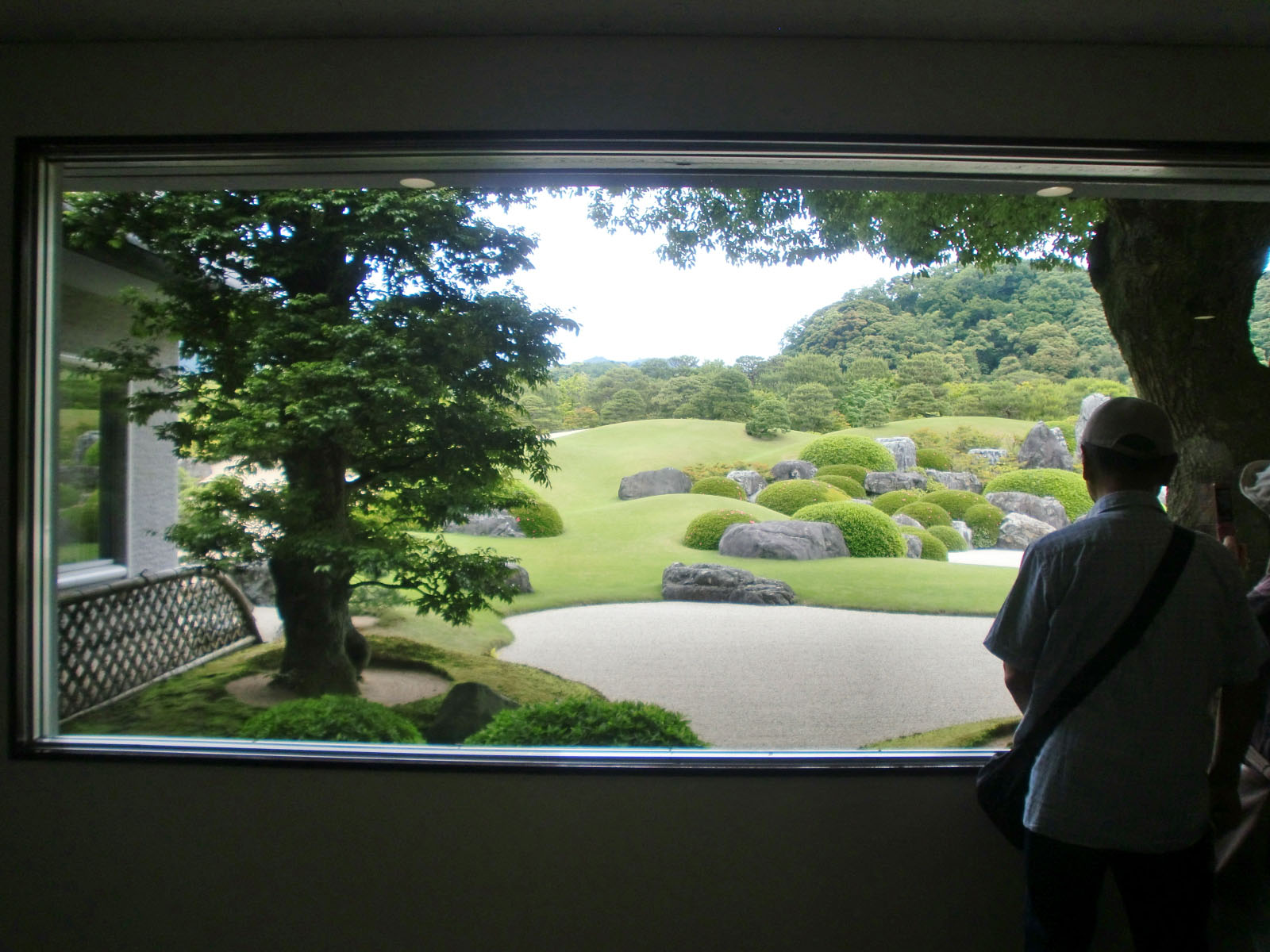 バンブーハウス 沖縄 岡山と山陰 鳥取 島根 の旅 その29 足立美術館 12 額縁絵 室内の窓から庭を眺める 沖縄ヤンバルの里山 楽天ブログ