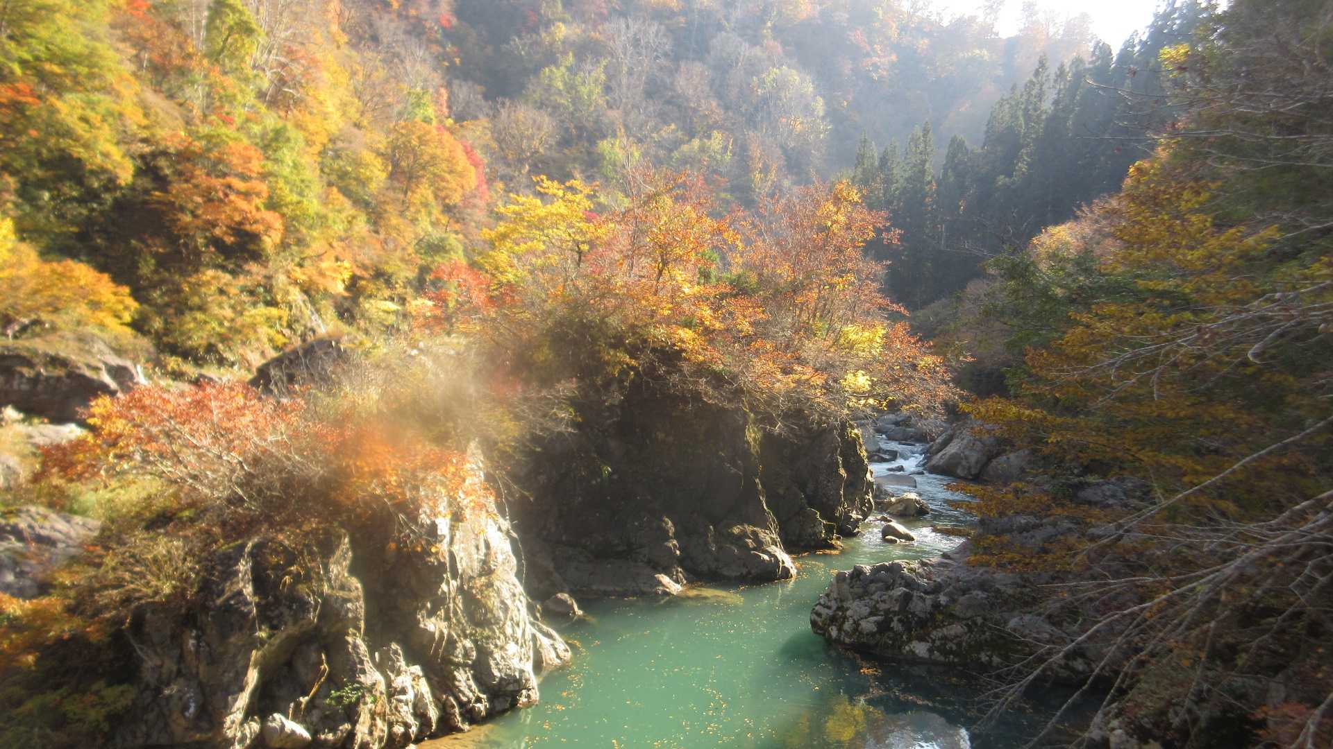 [新潟] 秋山郷は秋真っ盛り！②「くすちゃん秘境をめぐる」の巻 秋山郷 猿飛橋 見倉橋 前倉橋 天池 見玉不動尊 くすちゃん