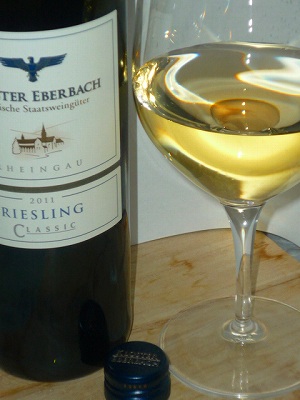 Kloster Eberbach Riesling Classic 2011 glass.jpg