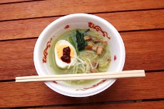 グリーン・ラーメン.jpg