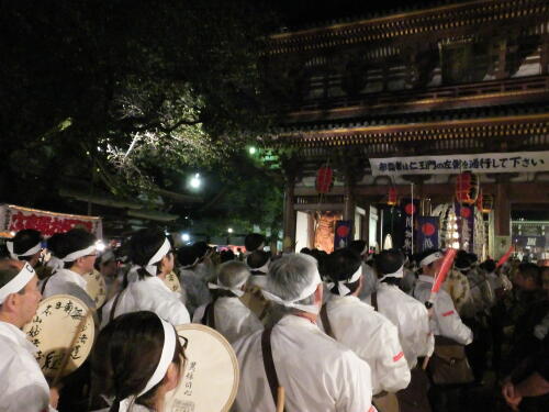 池上本門寺の万灯行列