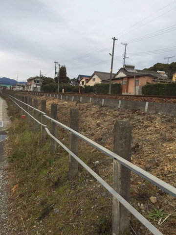 こんびに（せんろ.jpg
