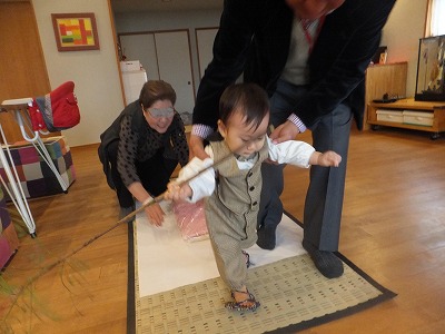 瑛士1歳餅踏み 137.jpg