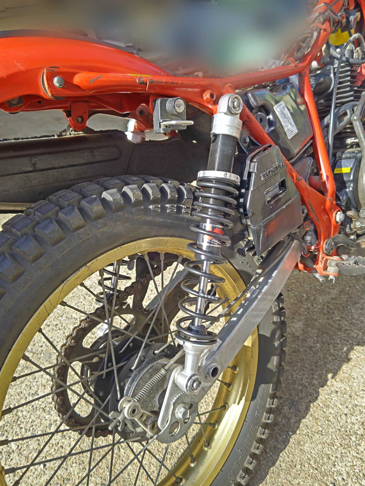 ホンダ TLR200のリヤサス交換をして見よう。 | ザンバー777の