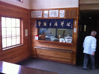 音威子府そば店内