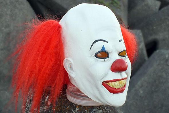 再入荷です 殺人ピエロ ペニーワイズマスク ネバーランドマガジン 楽天ブログ