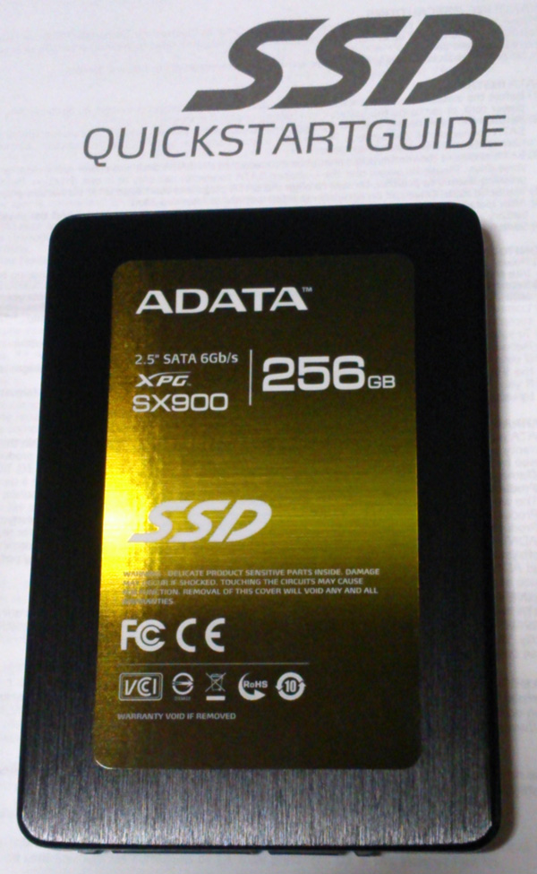 ２．５インチＳＳＤ２５６ＧＢ・Ａ－ＤＡＴＡ