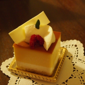 P3011323 (300x300).jpg