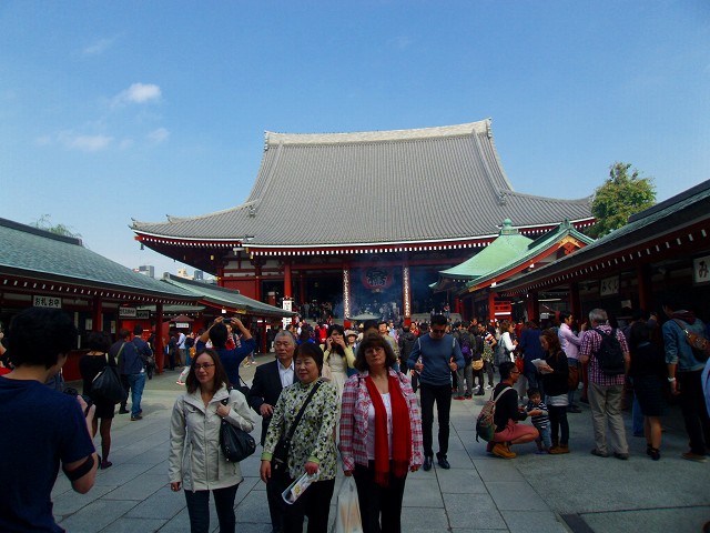 浅草寺の本堂.jpg