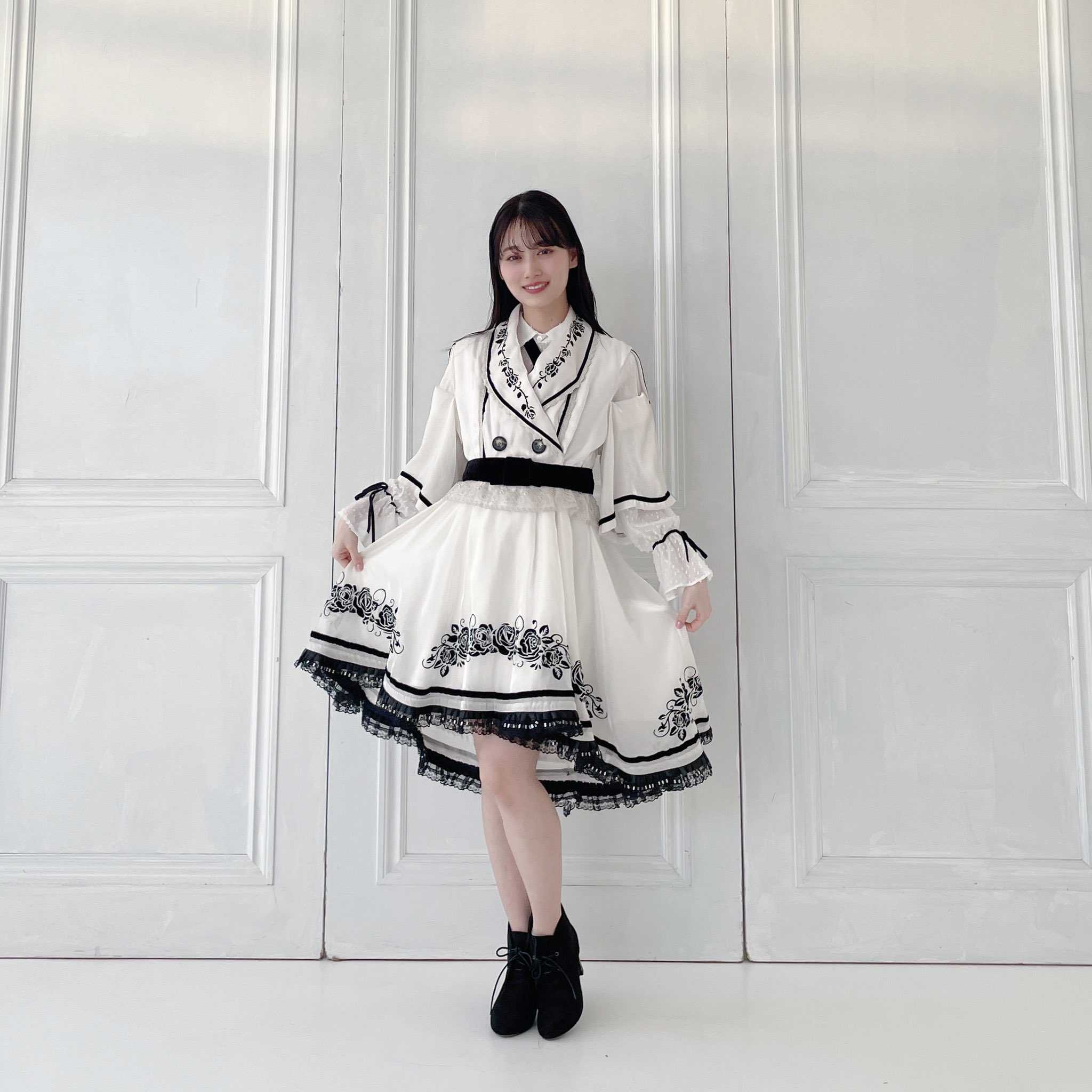 Amazon | [QLPLYZON] 乃木坂46 四期生 初披露 制服衣装 乃木坂