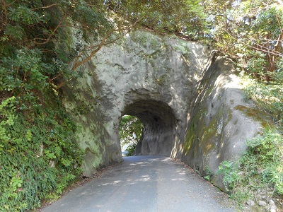 トンネル.jpg