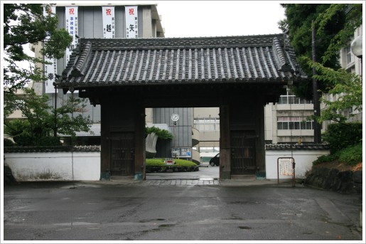 u12