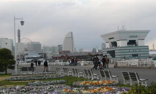 横浜６