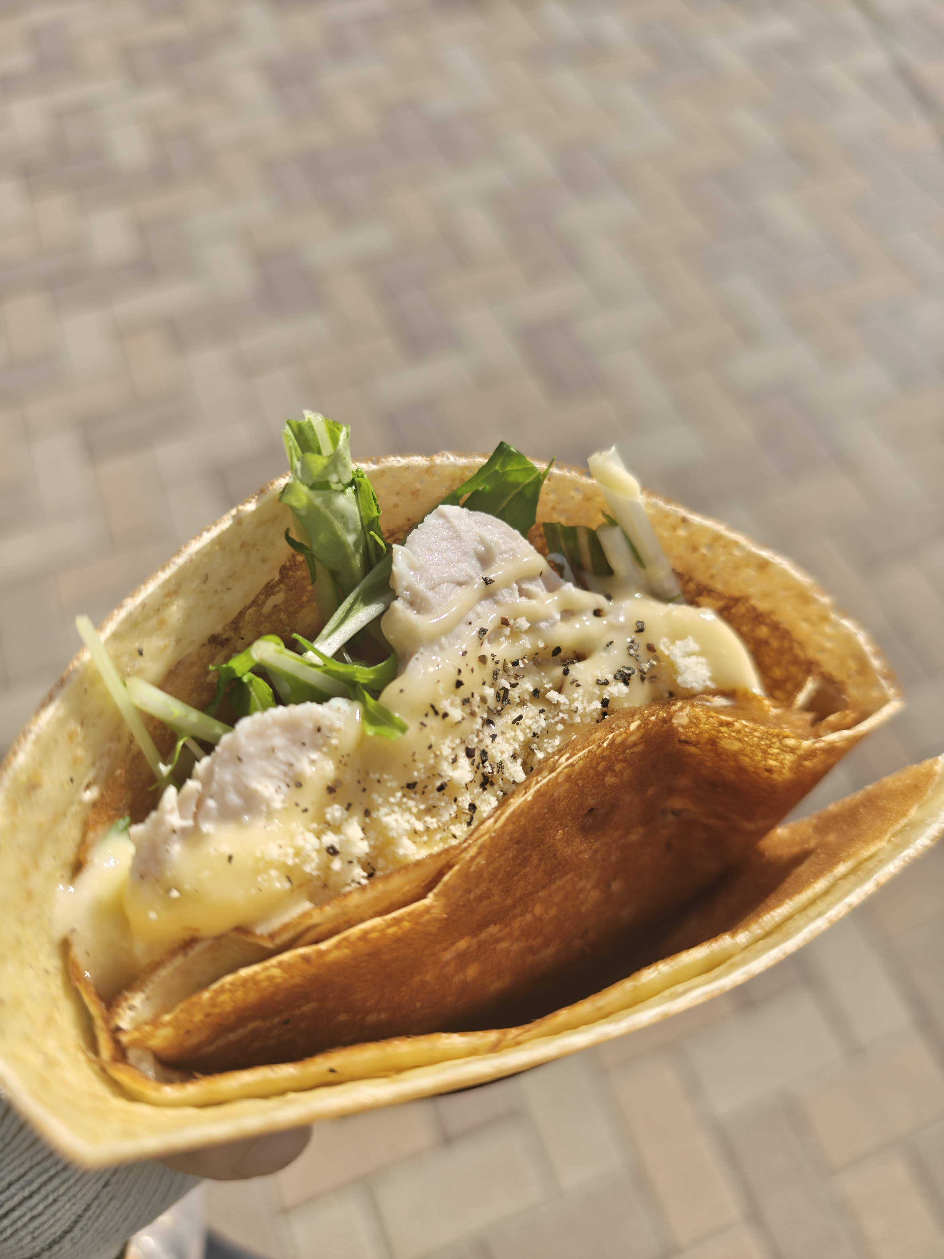 千葉公園のイベントにて　街のクレープ屋さん　お食事クレープ　鶏ハム野菜