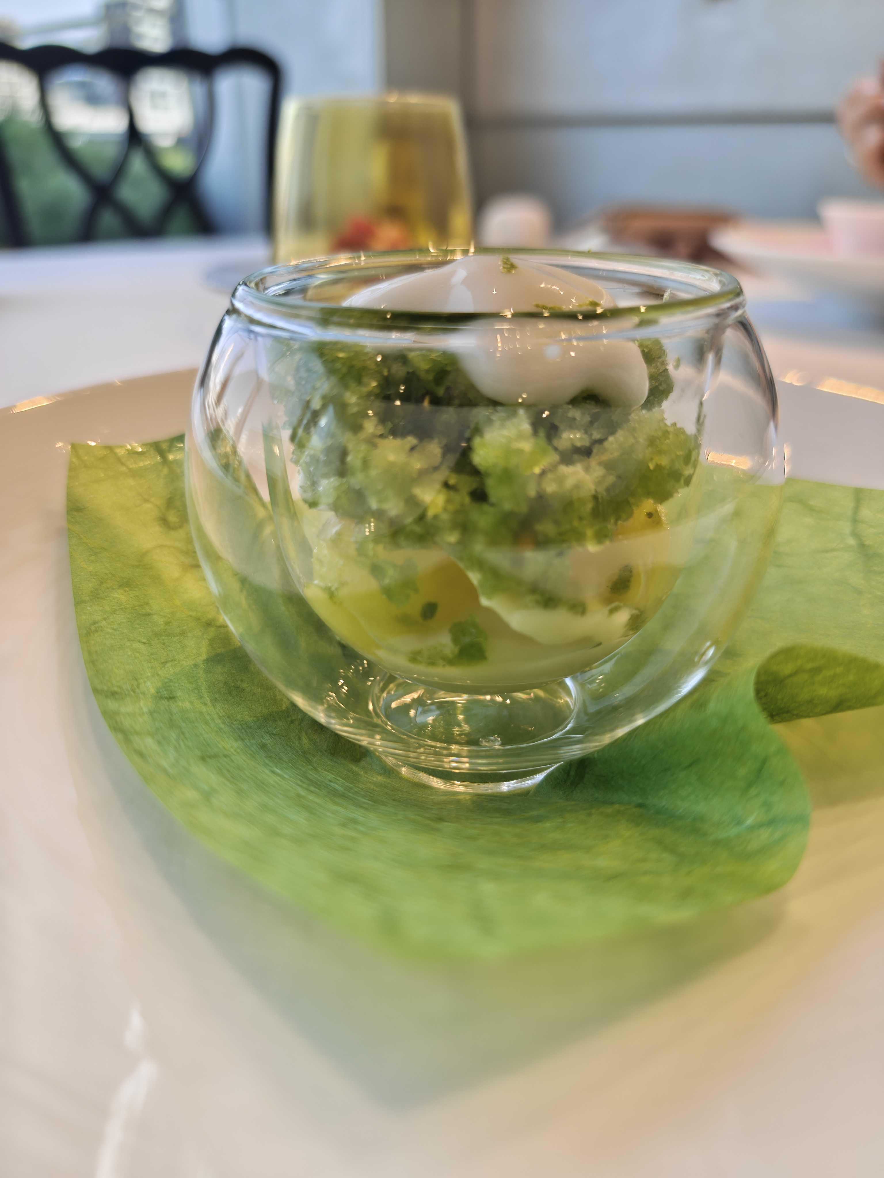 浅草駅　フランス料理　ナベノイズム　1er Dessert　1つ目のデザート