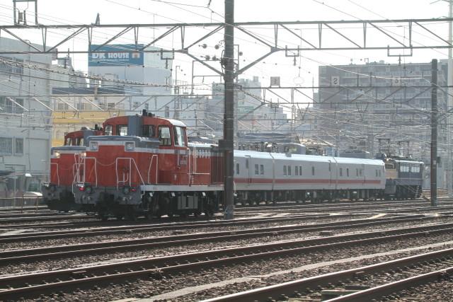 EF65 1103 & DE10 1685牽引 キヤ193系2