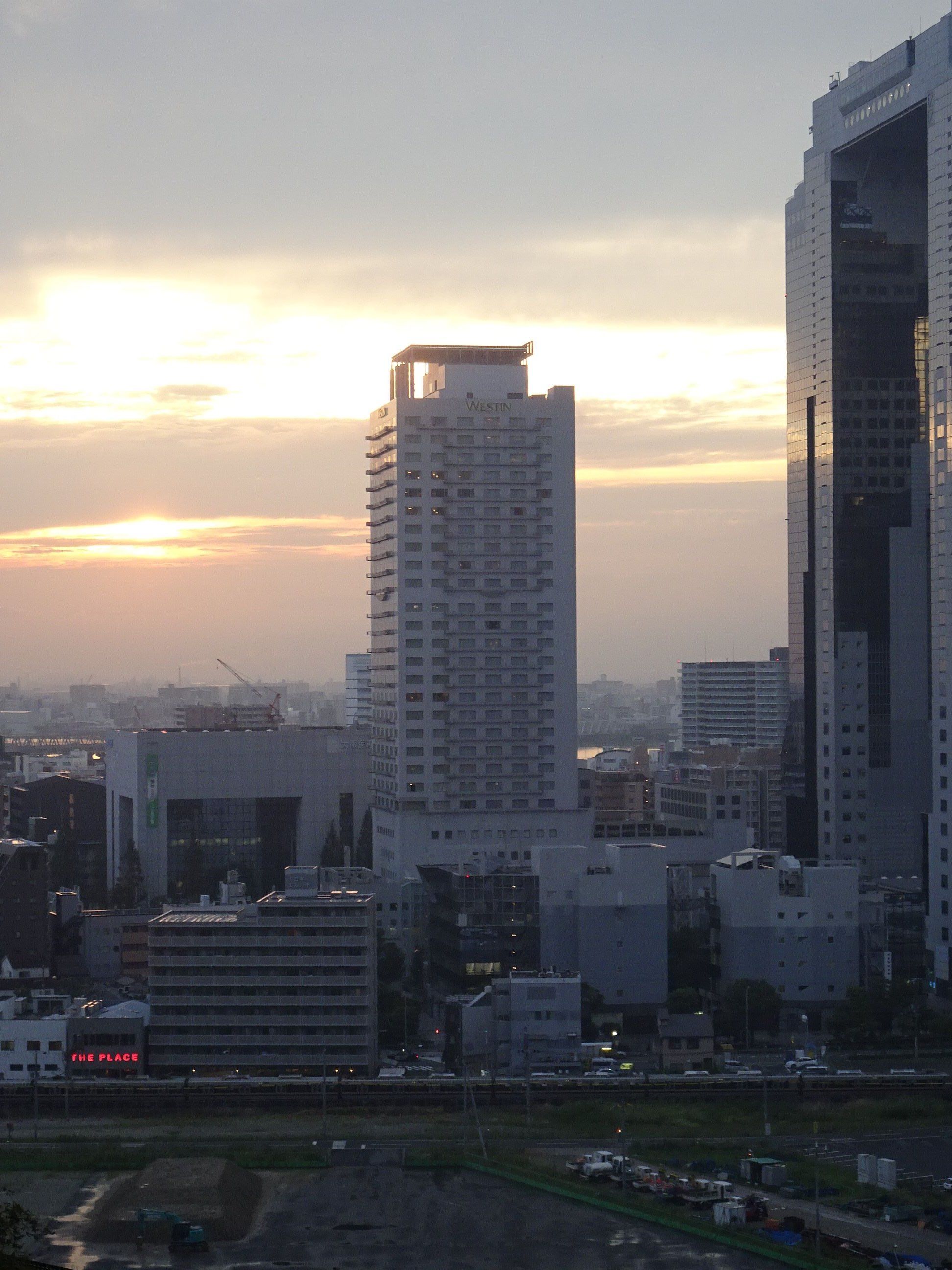 Jr大阪駅ビル 11階からの夕日 ゆめ ゆめ ｓｋｙ 楽天ブログ