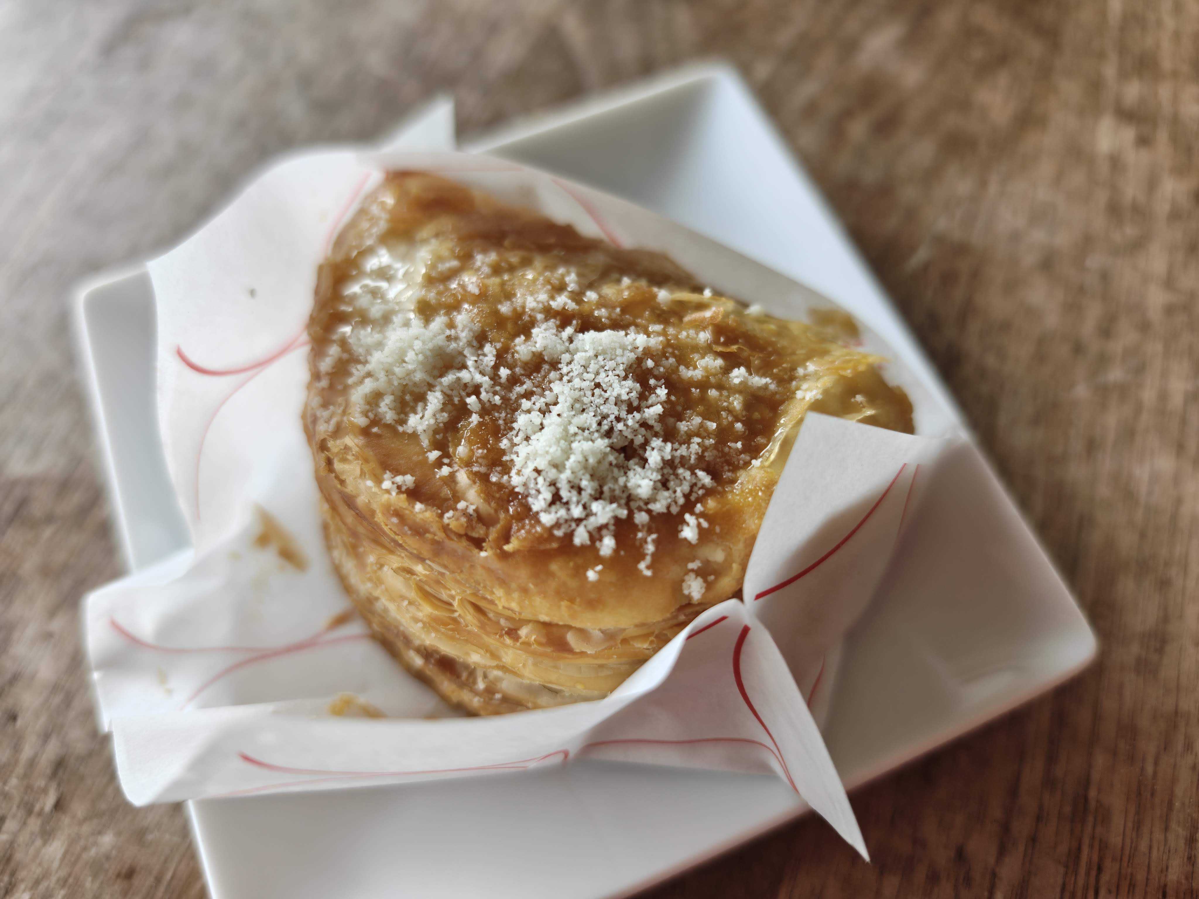 RINGO 東武船橋店　焼きたて濃厚アップルパイ 3種のチーズ&はちみつ