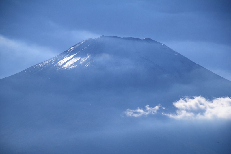 逆光初冠雪富士_003.jpg