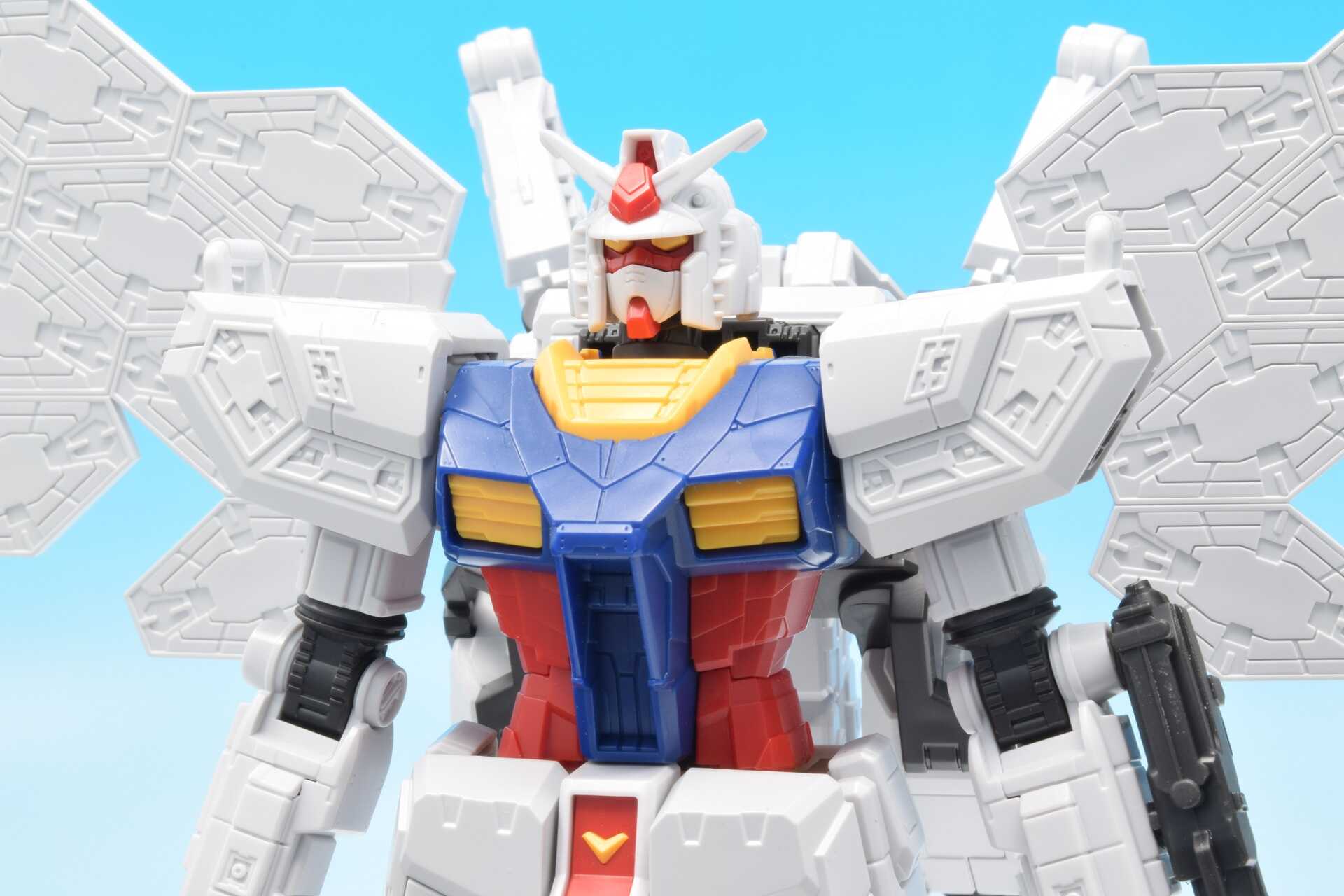 GUNDAM PAVILION RX-78F00/E ガンダム グラスフェザー付 GUNDAM NEXT FUTURE PAVILION」の「RX-78F00/E ガンダム」が