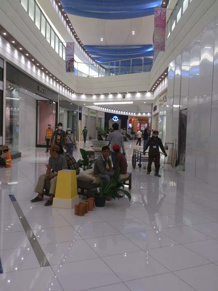 専門店街１階