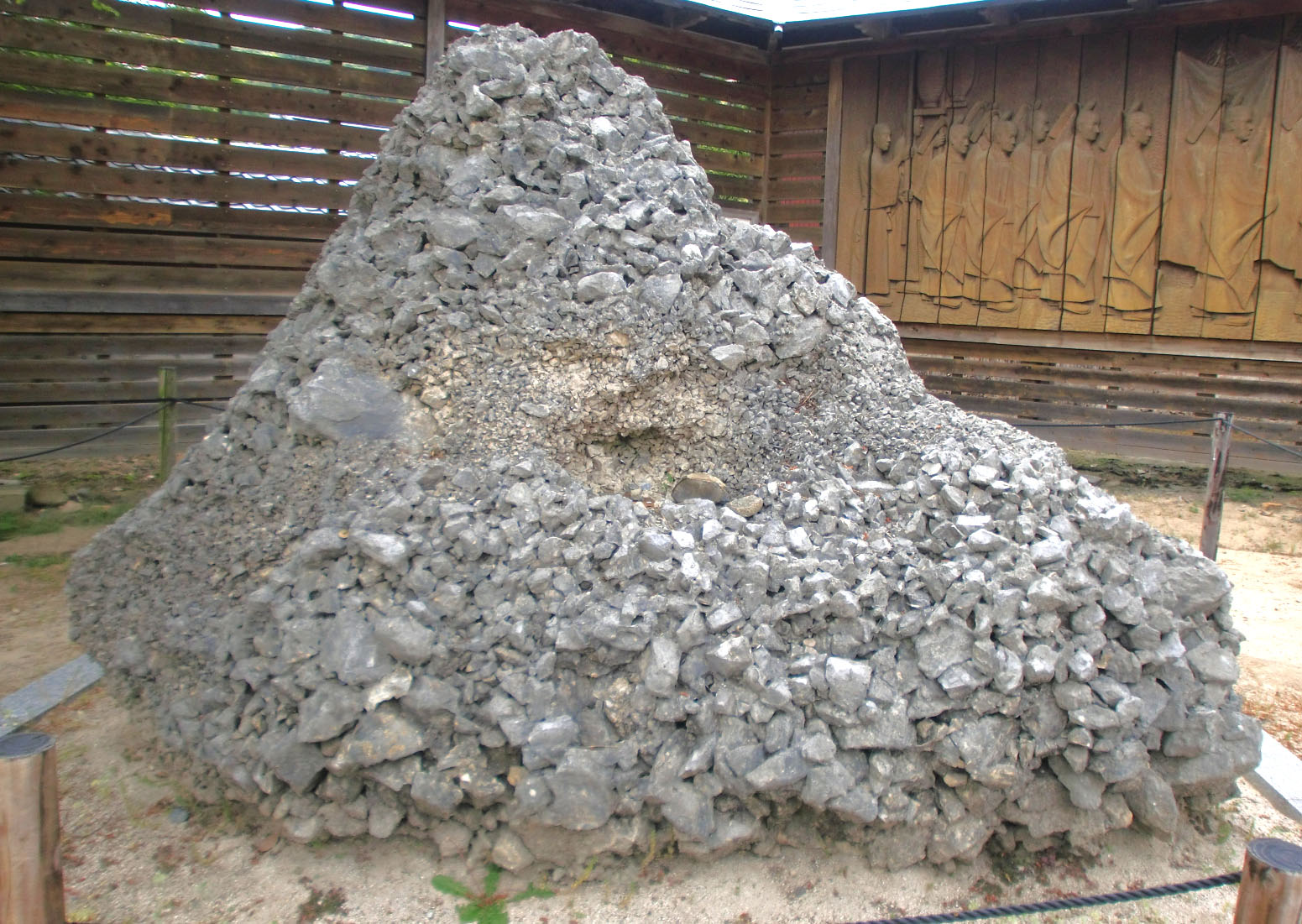 バンブーハウス 沖縄 岡山と山陰 鳥取 島根 の旅 その44 出雲大社 イズモオオヤシロ 2 君が代とさざれ石 沖縄ヤンバルの里山 楽天ブログ