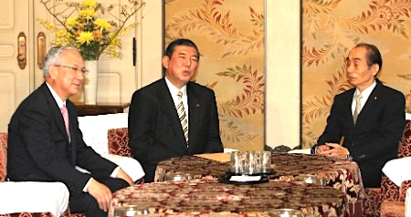 民主党の輿石氏.jpg