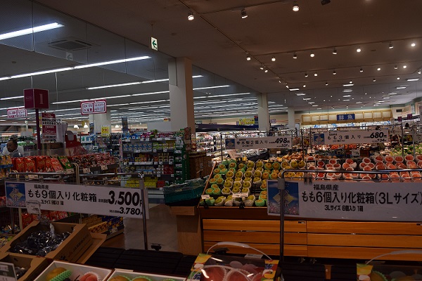 スーパー店内は涼しく天国