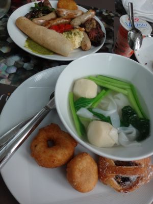 朝食