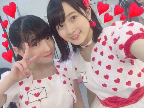 森戸知沙希・山木梨沙・小関舞・船木結・梁川奈々美（カントリー
