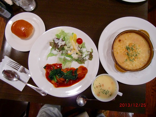 ランチと裏庭の手入れ 003.jpg