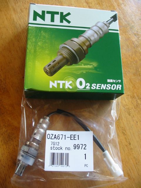 NTK O2センサ OZA671-EE1