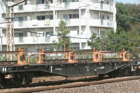 チキ5500 グレー台車　締結装置無し Amazon | チキ5500用 台車 2個入り グレー色台車枠/銀色車輪仕様