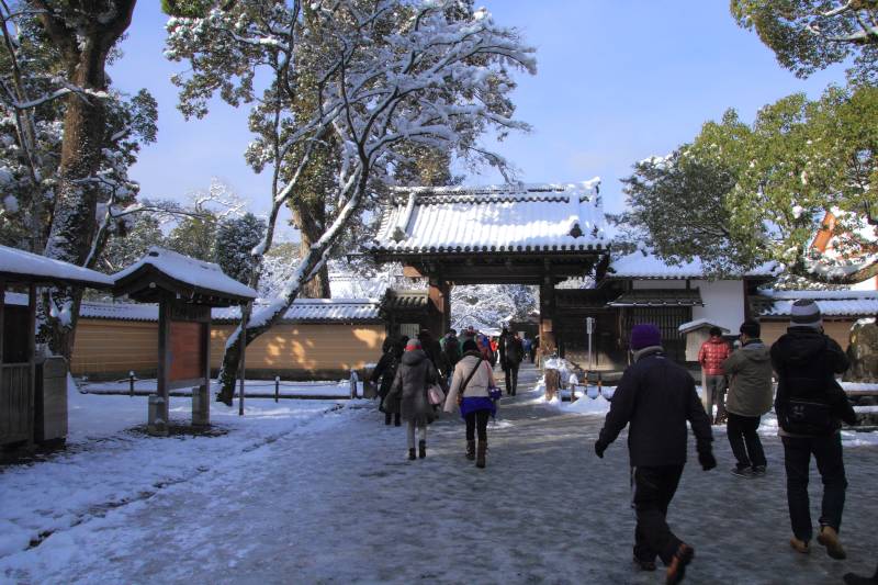 金閣寺_002総門.jpg