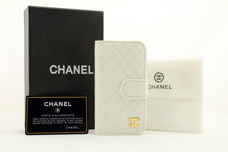 Chanel-iPhone5-Leather-Case-13.jpg