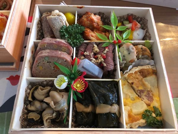 幌平橋駅近くのグリルラパンさんのおせち 食道楽のパパのページ 楽天ブログ